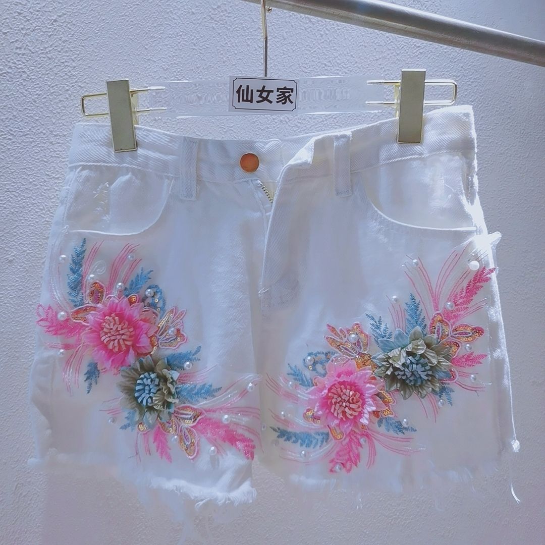 Embroidery Jeans Sakura - Damskie szorty jeansowe w stylu koreańskim