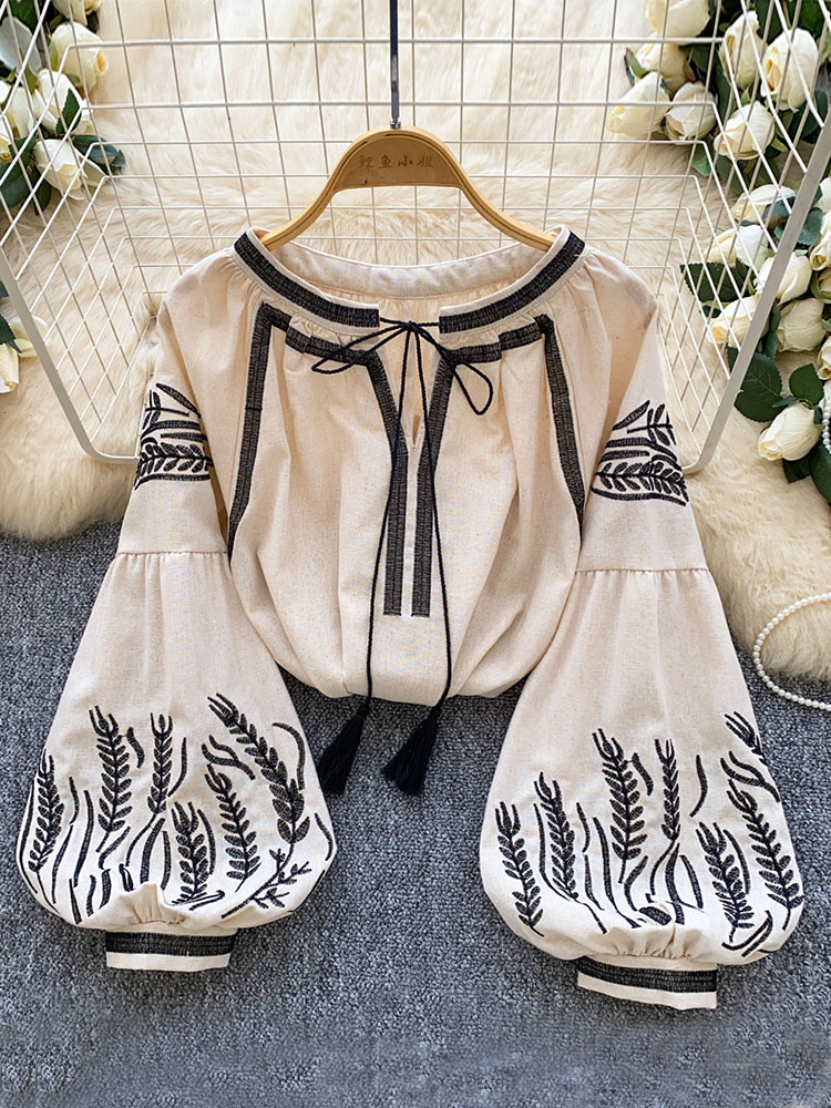 Embroidery On Shirt - Damska bluzka w stylu boho, haftowana,