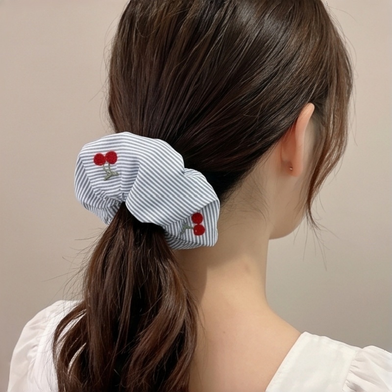 Elegancka gumka do włosów z ha – Embroidery Hoop recenzja i cena