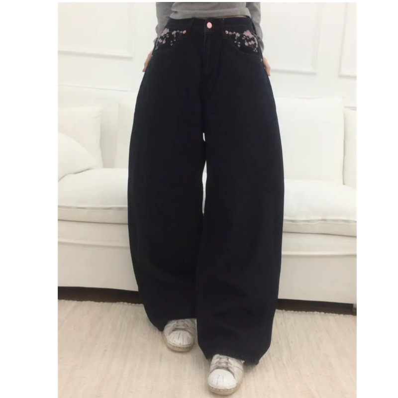 Dżinsy Sakura z haftem, luźne, – Embroidery Jeans Sakura recenzja i cena